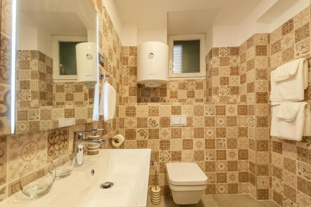 X Boutique Marinac Studio Apartments & Rooms Sibenik Exterior photo