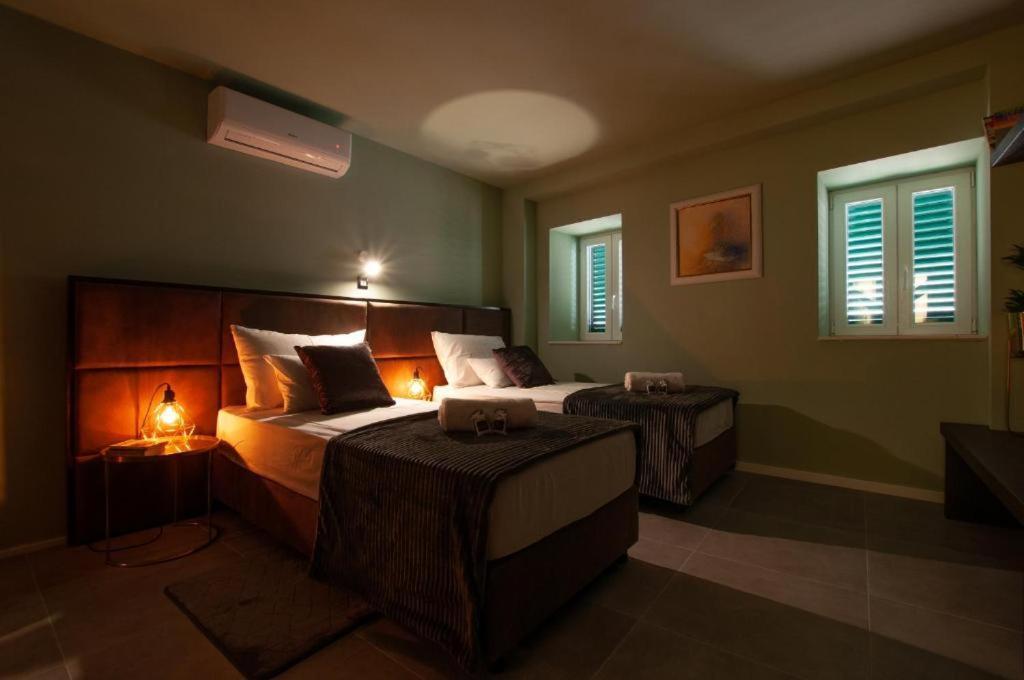 X Boutique Marinac Studio Apartments & Rooms Sibenik Exterior photo