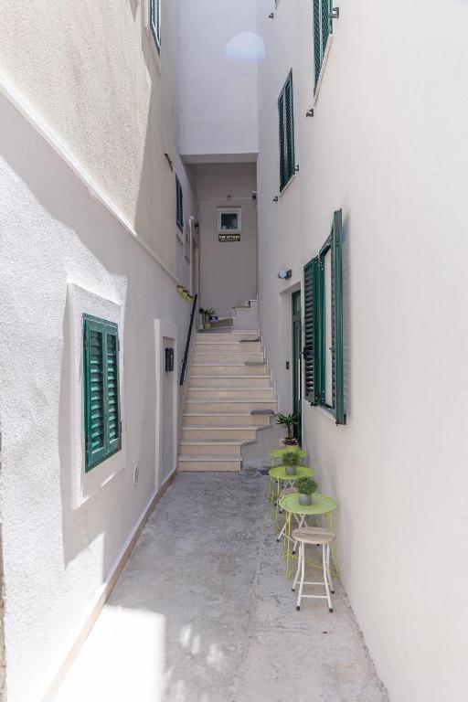 X Boutique Marinac Studio Apartments & Rooms Sibenik Exterior photo